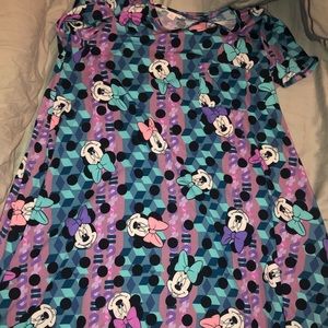 Medium NWOT Minnie Mouse Carly Lularoe